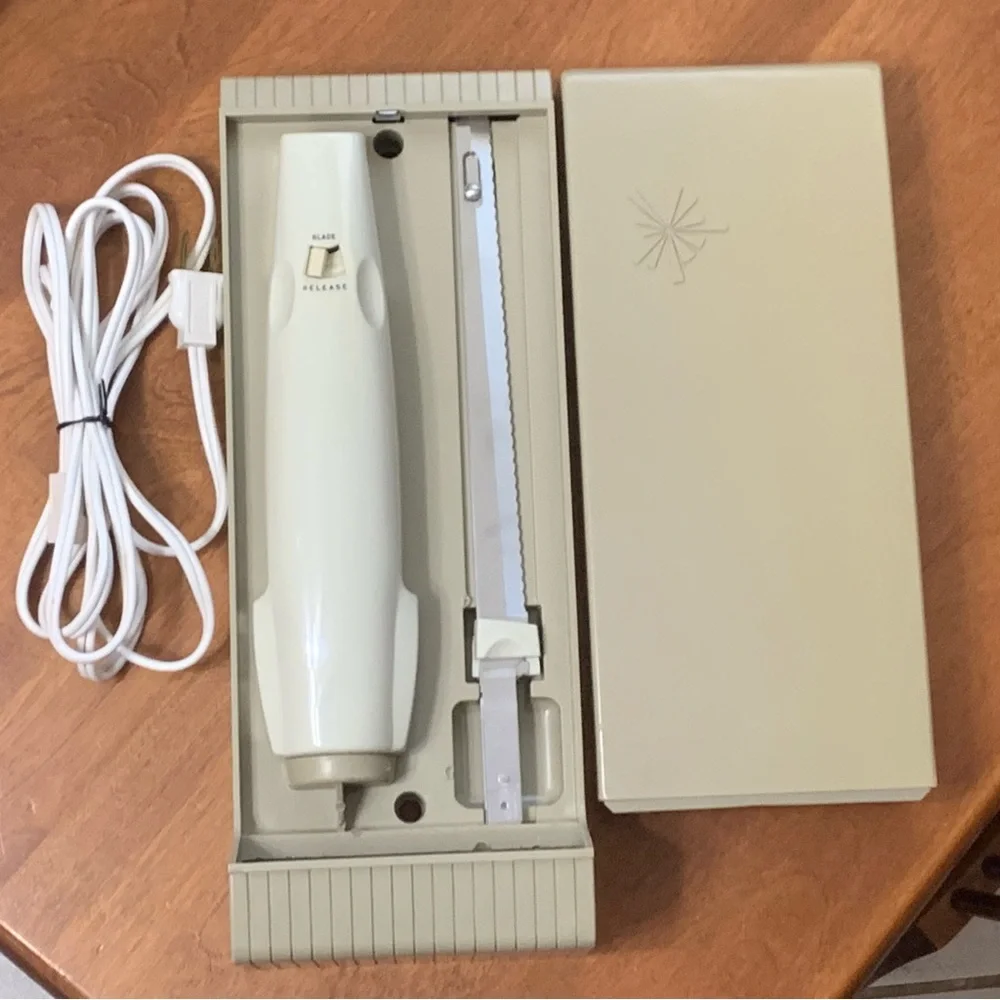 VINTAGE SEARS WALL MOUNTABLE ELECTRIC KNIFE